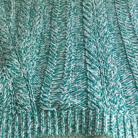 American Eagle Outfitters Two-toned Aqua Sweater in Medium - Picture 4 of 6